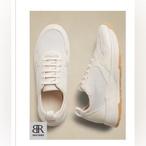 Banana Republic white sneakers - new with tags!